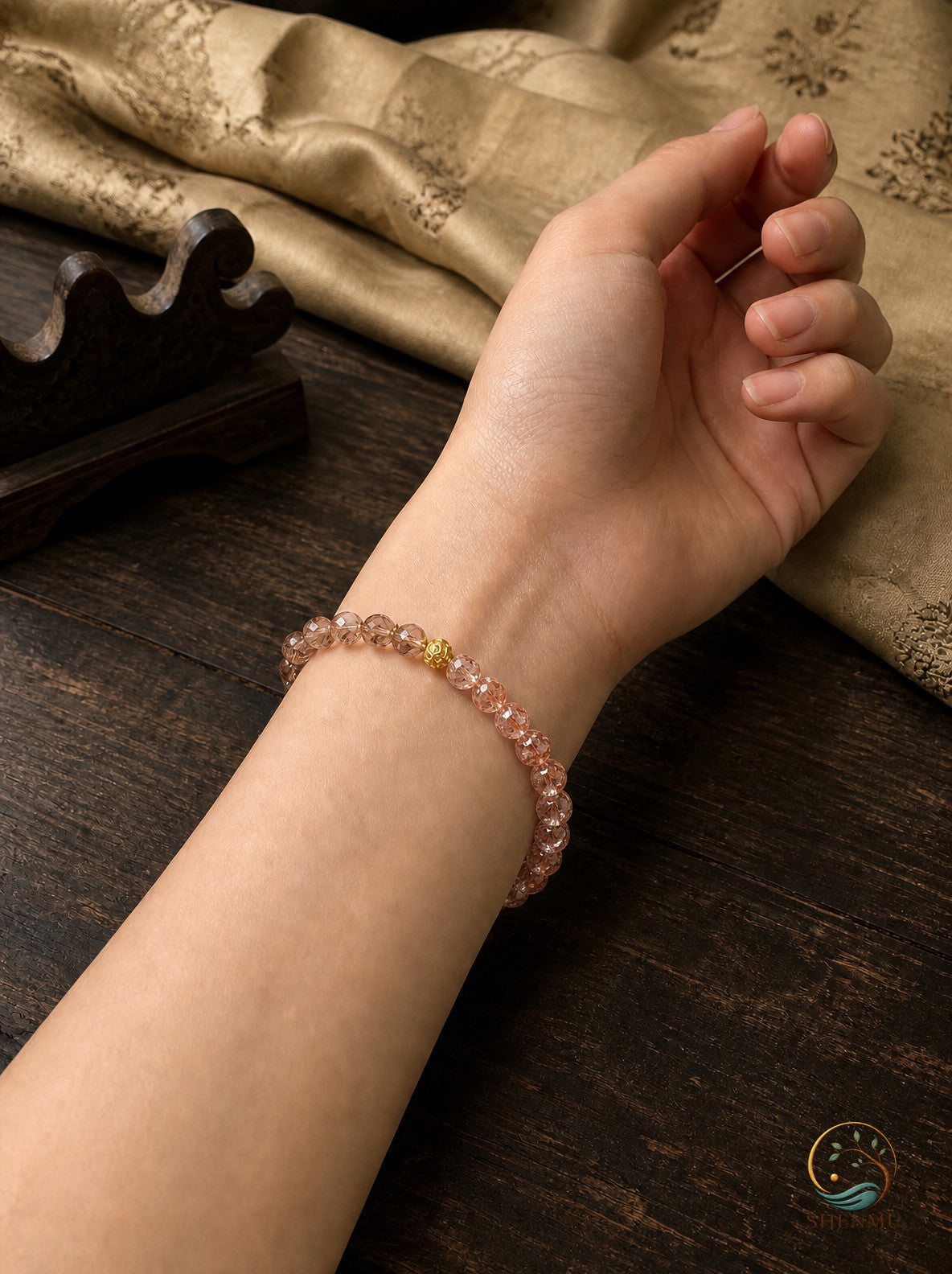 Pinecone Qinghe — Ancient-Inspired Natural Crystal, Agate & Pinecone Aromatic Bracelet